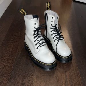Doc Martens White Platform